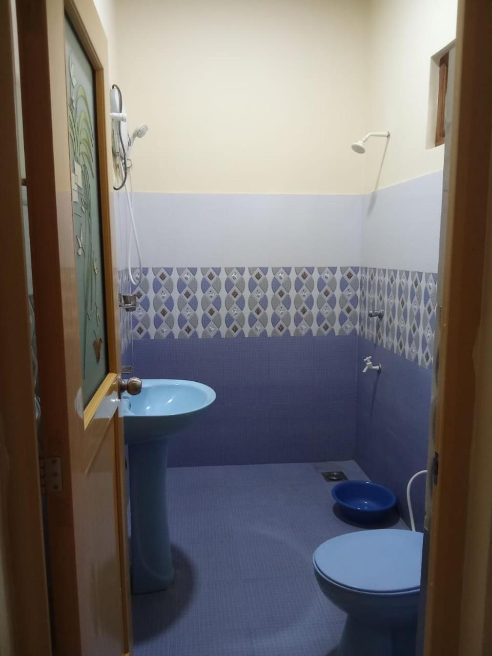 ホテル Udesh Guest ポロンナルワ 部屋 写真